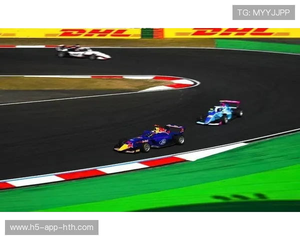 F1赛事技术官员现场解读赛车场技术细节吸粉