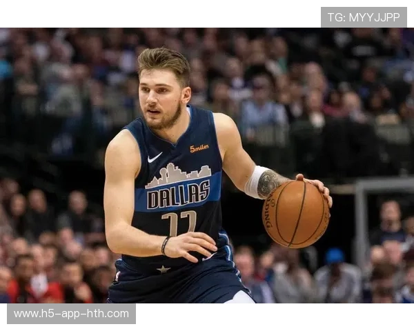 东契奇突分再助攻,独行侠连续制造机会 东契奇突分再助攻,独行侠连续制造机会